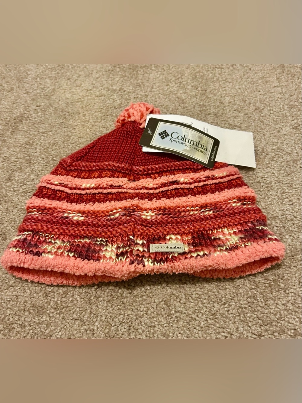 NWT Columbia Sweet Terrain Beanie Garnet One Size